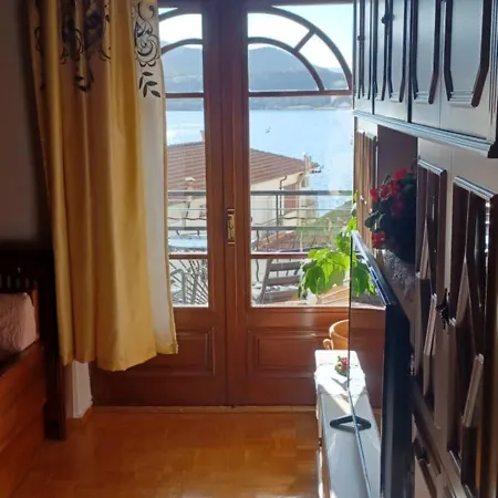 Holiday home κομψό & πολυτελές νεοκλασικό στο κέντρο της πόλης *